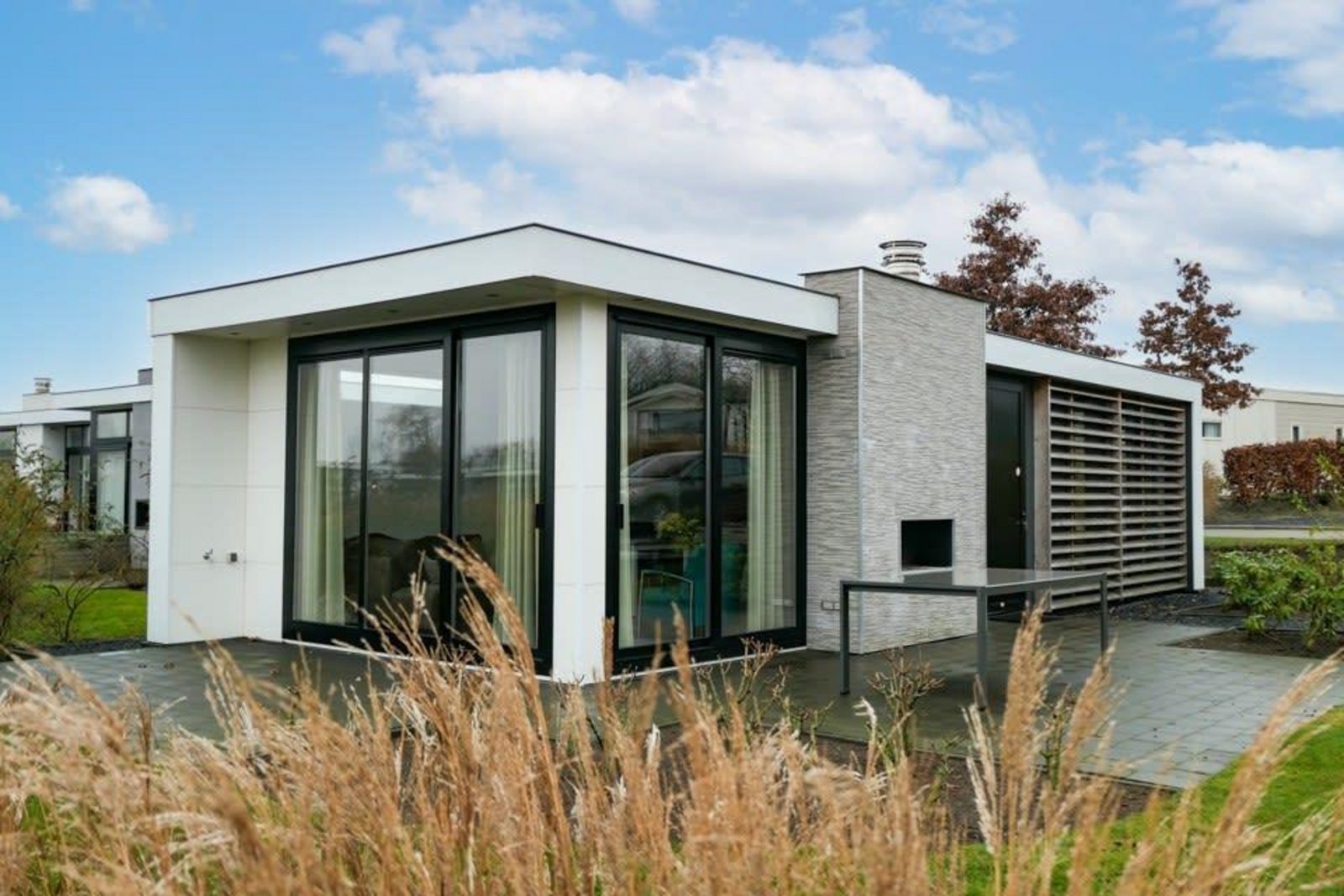 Veluwemeer · Pavilion Waterfront 4+2 cover