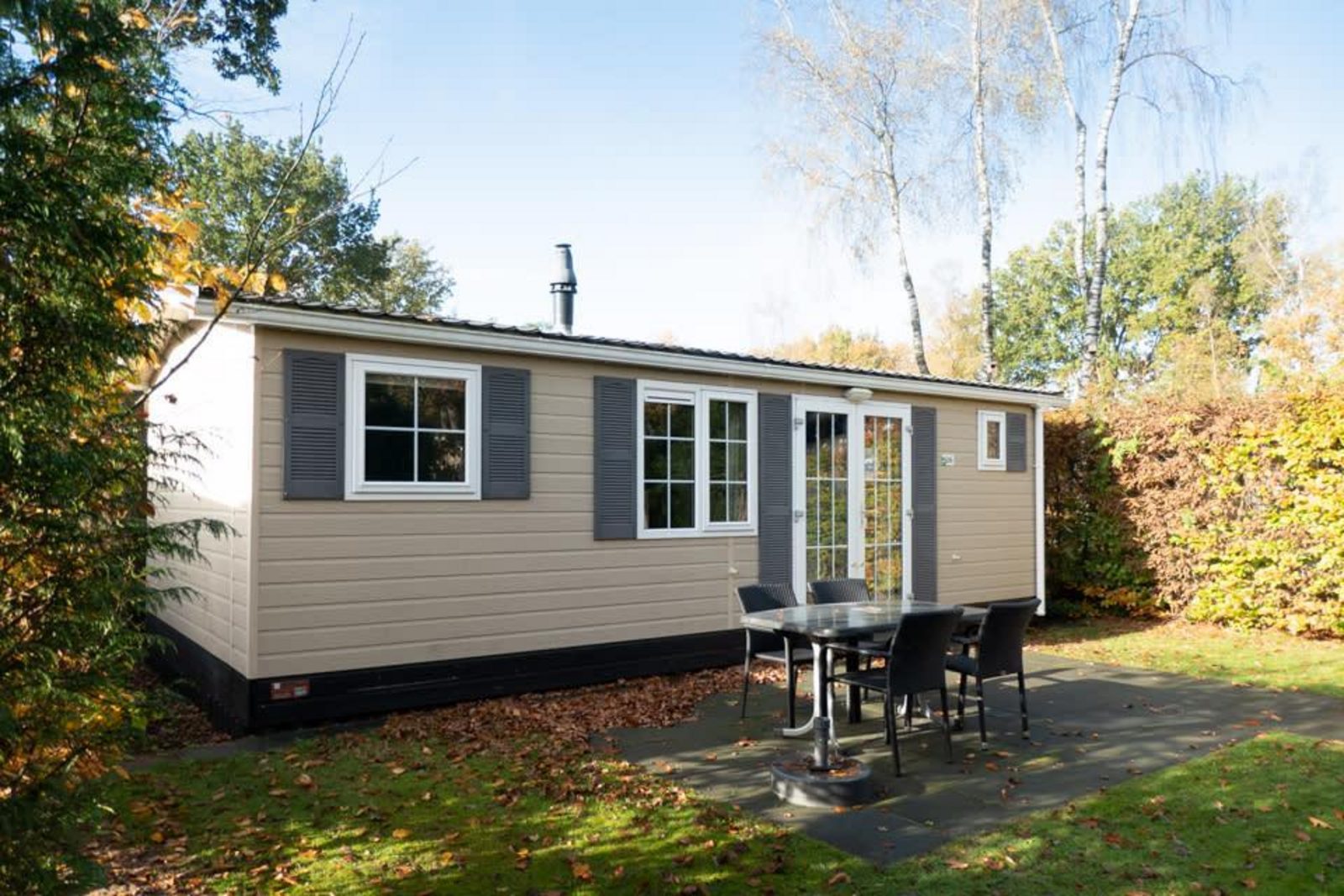 de Wije Werelt · Mobilehome 4 cover