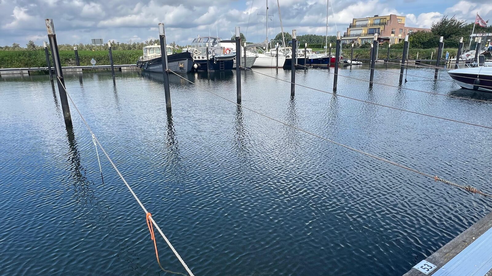 de Biesbosch · Ligplaats jachthaven 5m x 2m cover