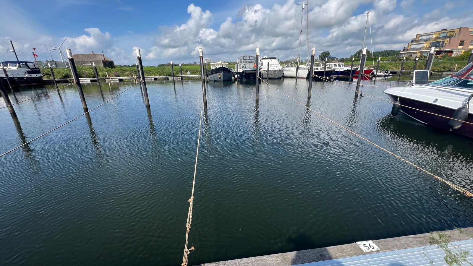de Biesbosch · Ligplaats jachthaven 10m x 2m cover