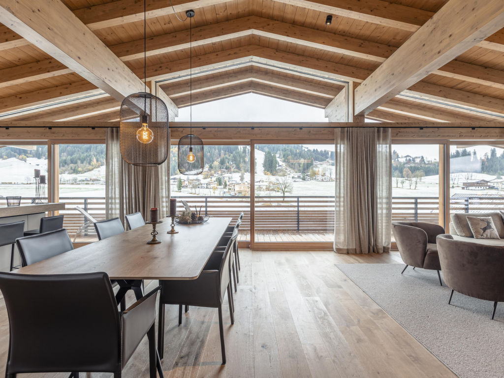 Penthouse mit 3 Schlafzimmern & Kamin cover