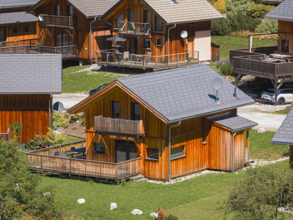 Premium #7 mit IR-Sauna&Sprudelbad cover
