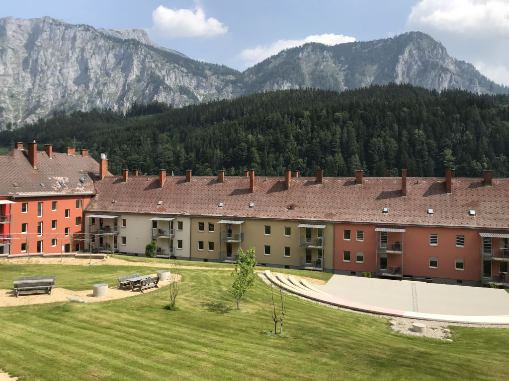 für bis zu 8 Personen mit IR Sauna cover