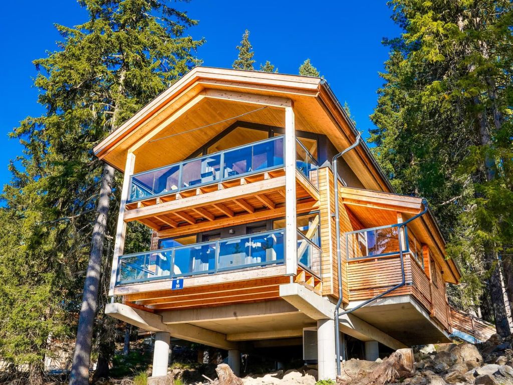 Superior #19 mit Sauna & Hot Tub cover