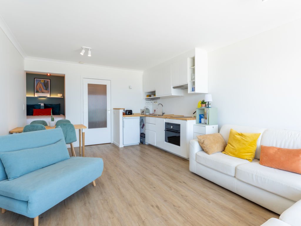Westcliff I with seaview cover