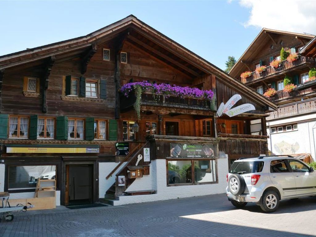 Le Vieux Chalet cover