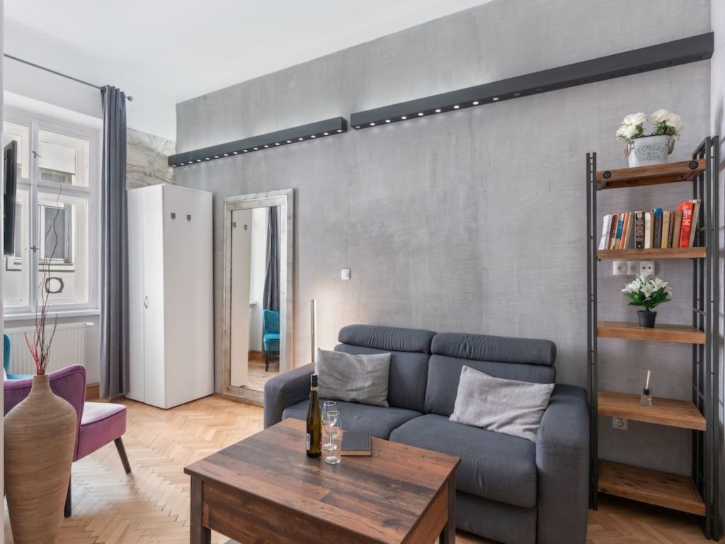 Golden Stage Nook