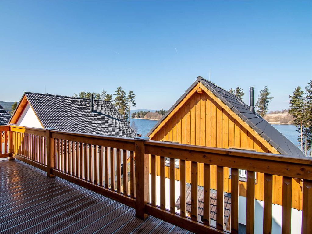 Lakeside Village 28