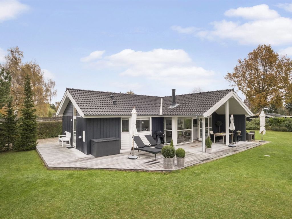 "Enken" - 750m from the sea cover