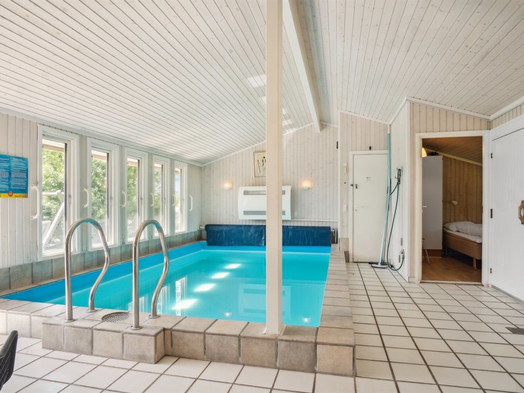 "Isto" - 250m from the sea cover