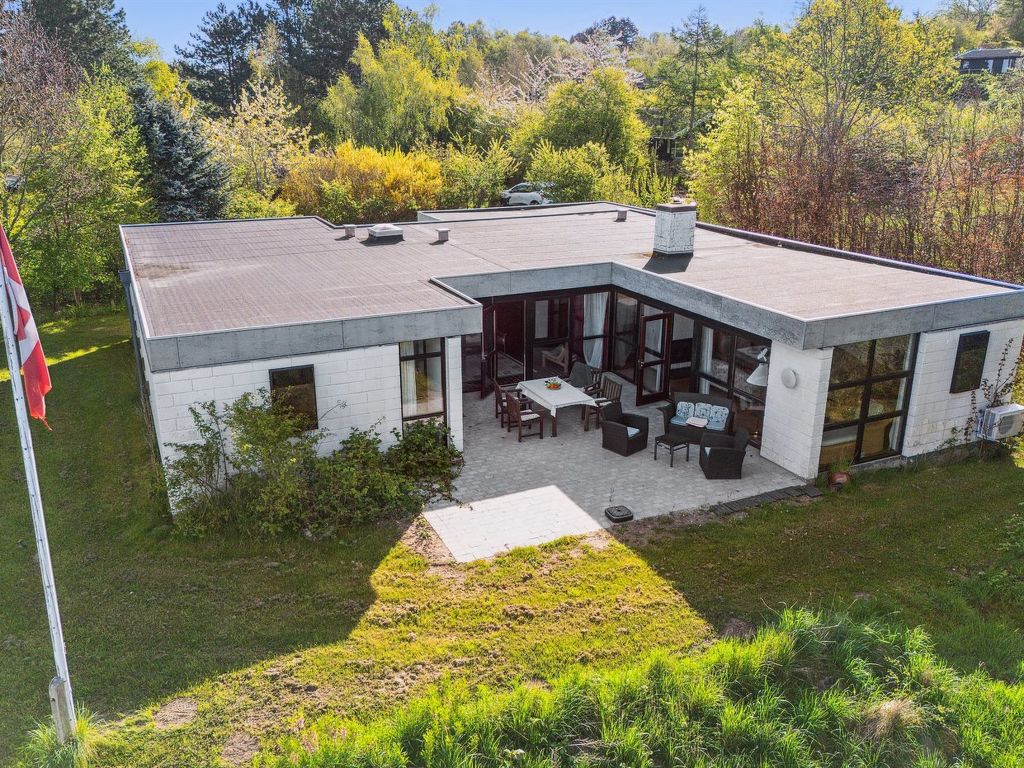 "Brodde" - 550m from the sea cover