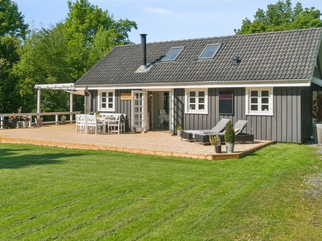 "Veljan" - 1.2km from the sea cover