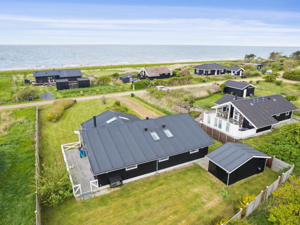 "Ewa" - 75m from the sea cover