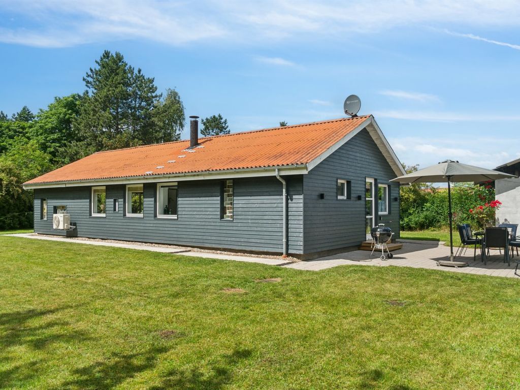 "Geske" - 3.2km from the sea cover