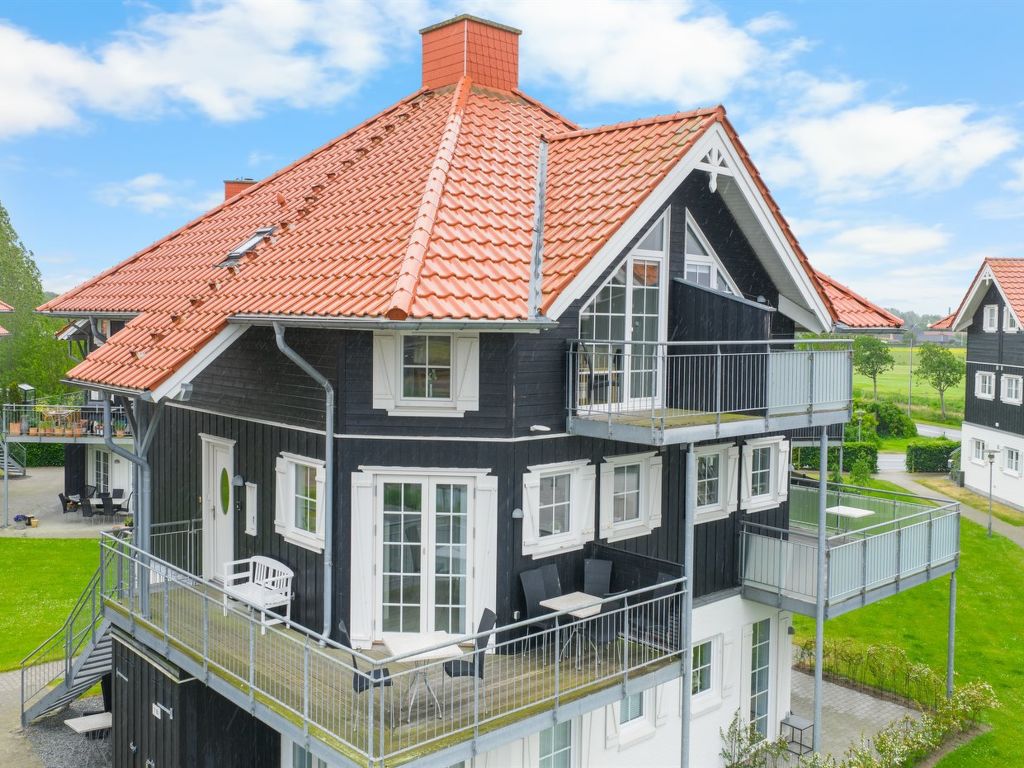 "Ismo" - 350m from the sea cover