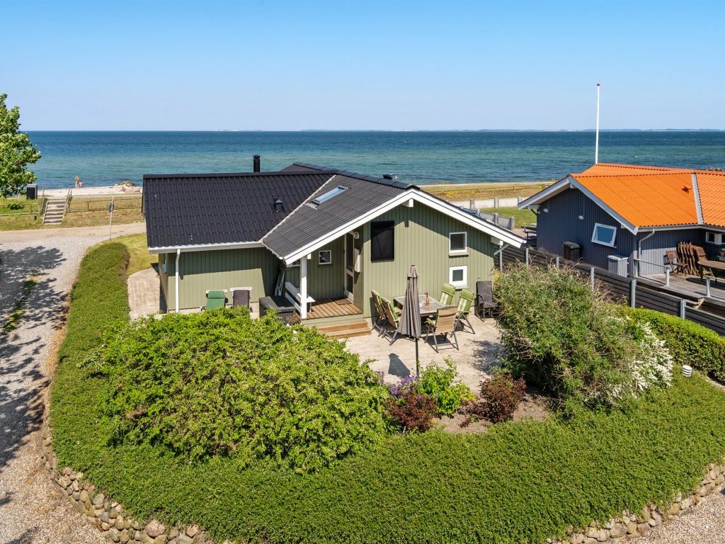 "Diertje" - 10m from the sea cover