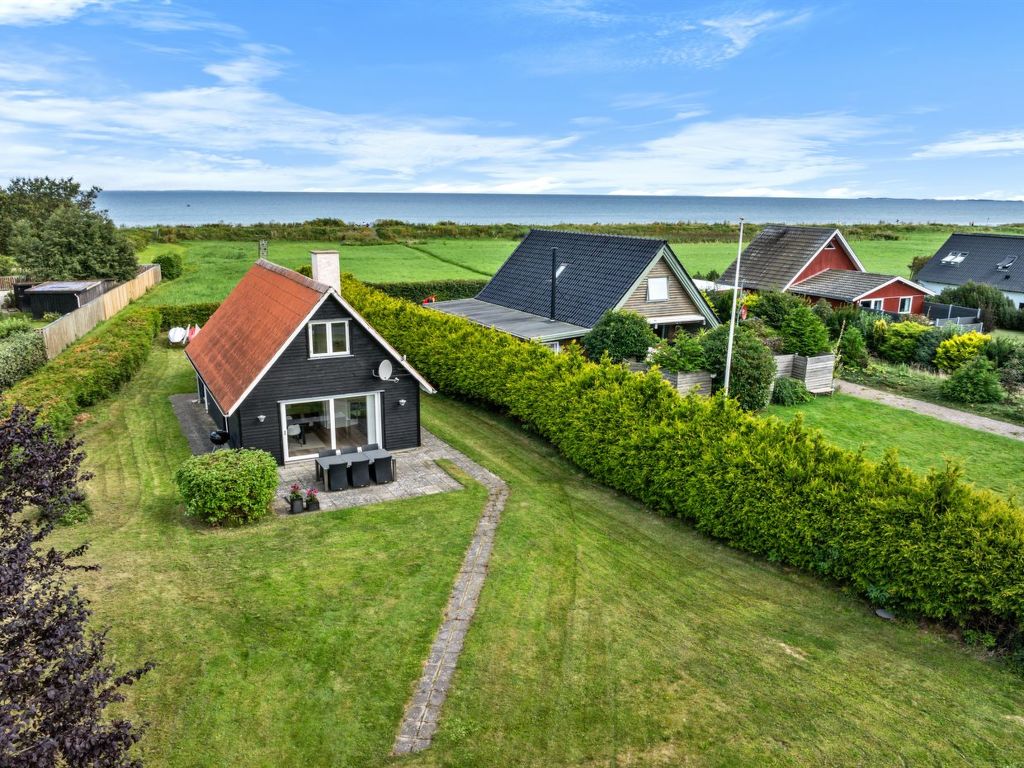 "Næwe" - 100m from the sea cover