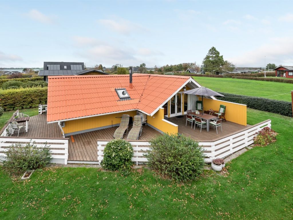 "Hjalmine" - 250m from the sea cover