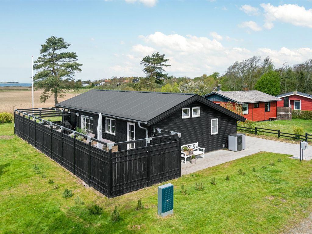 "Antti" - 350m from the sea cover