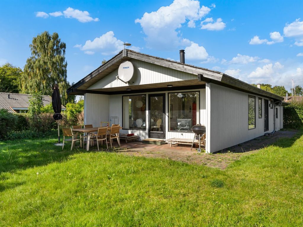 "Kalle" - 400m from the sea cover