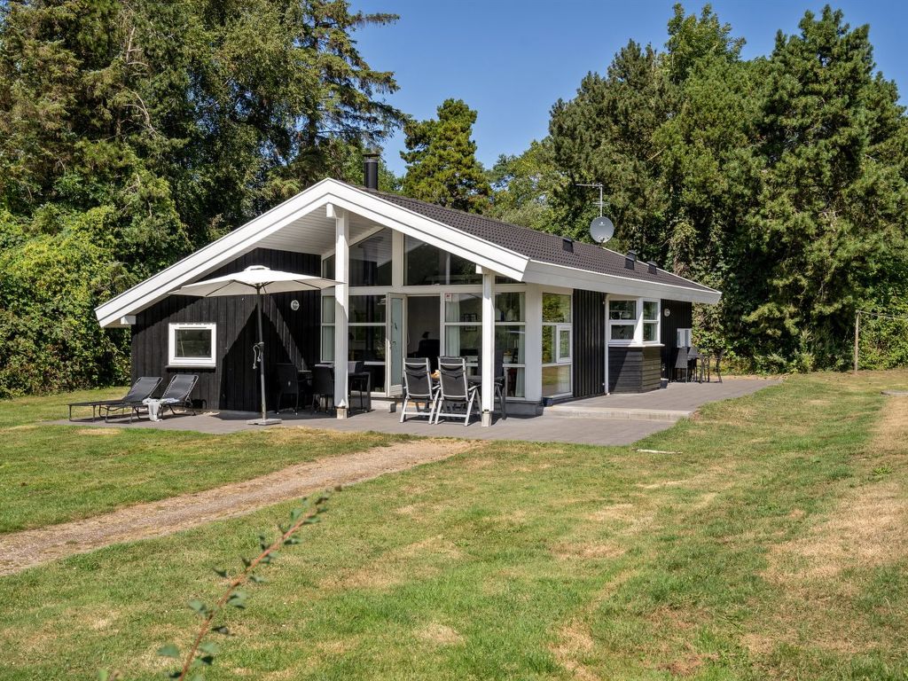 "Caia" - 375m from the sea cover