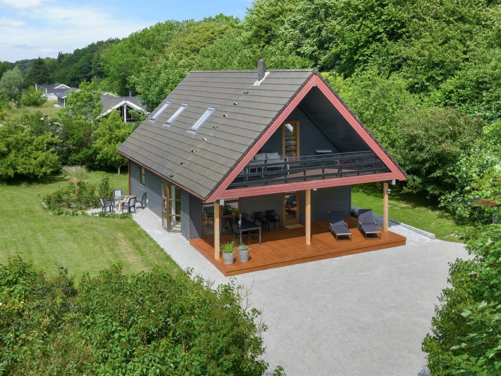 "Jorith" - 550m from the sea cover