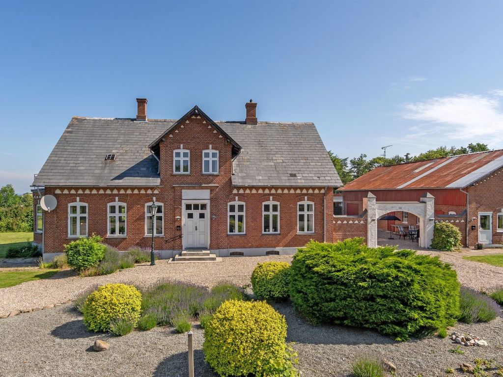 "Dvonta" - 170m from the sea cover