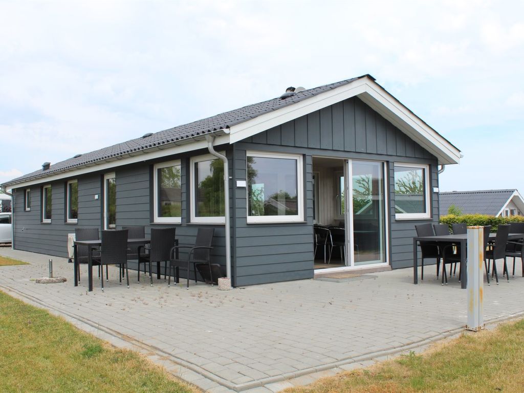 "Jannik" - 300m from the sea