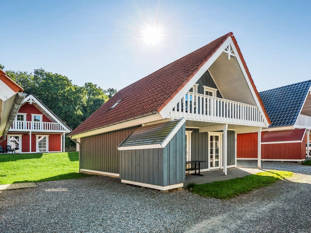 "Skjalm" - 100m to the fjord