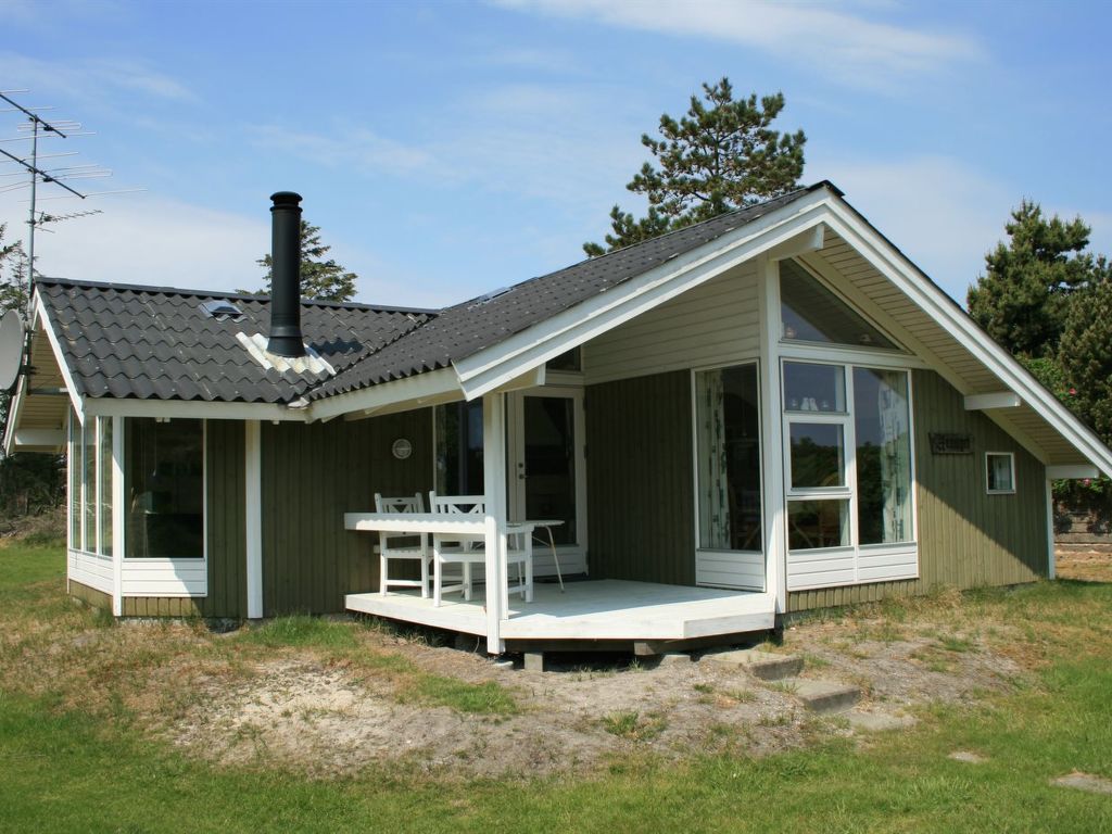 "Klint" - 1.7km from the sea cover
