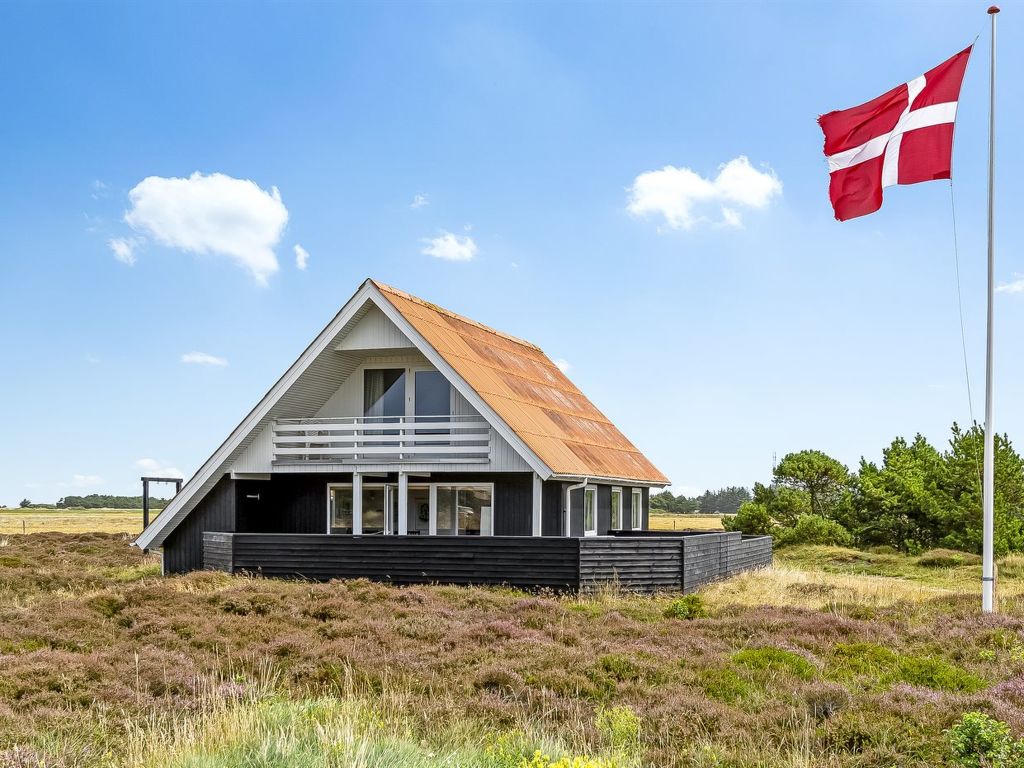"Teda" - 2km from the sea cover