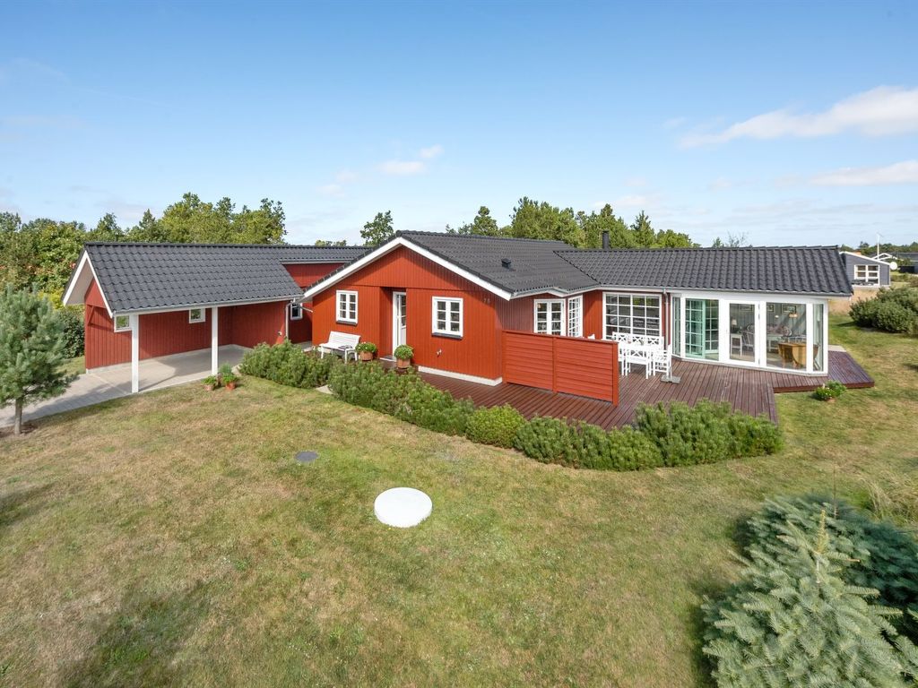 "Wienke" - 300m to the fjord cover