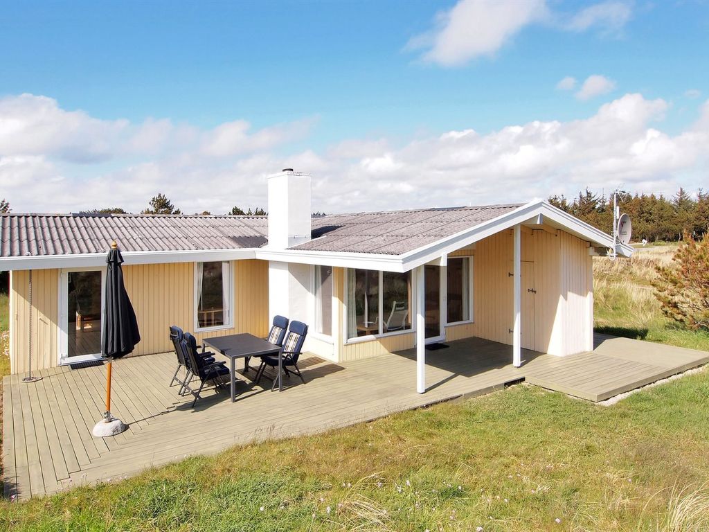 "Steffen" - 450m to the fjord cover
