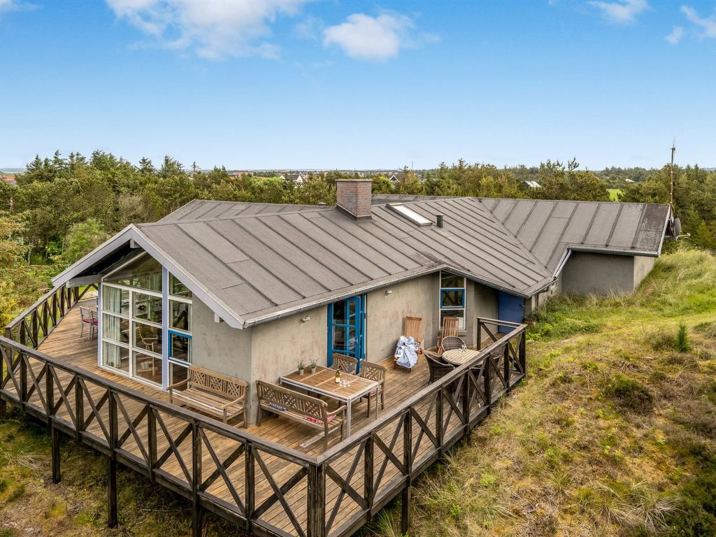 "Bodulf" - 600m from the sea cover