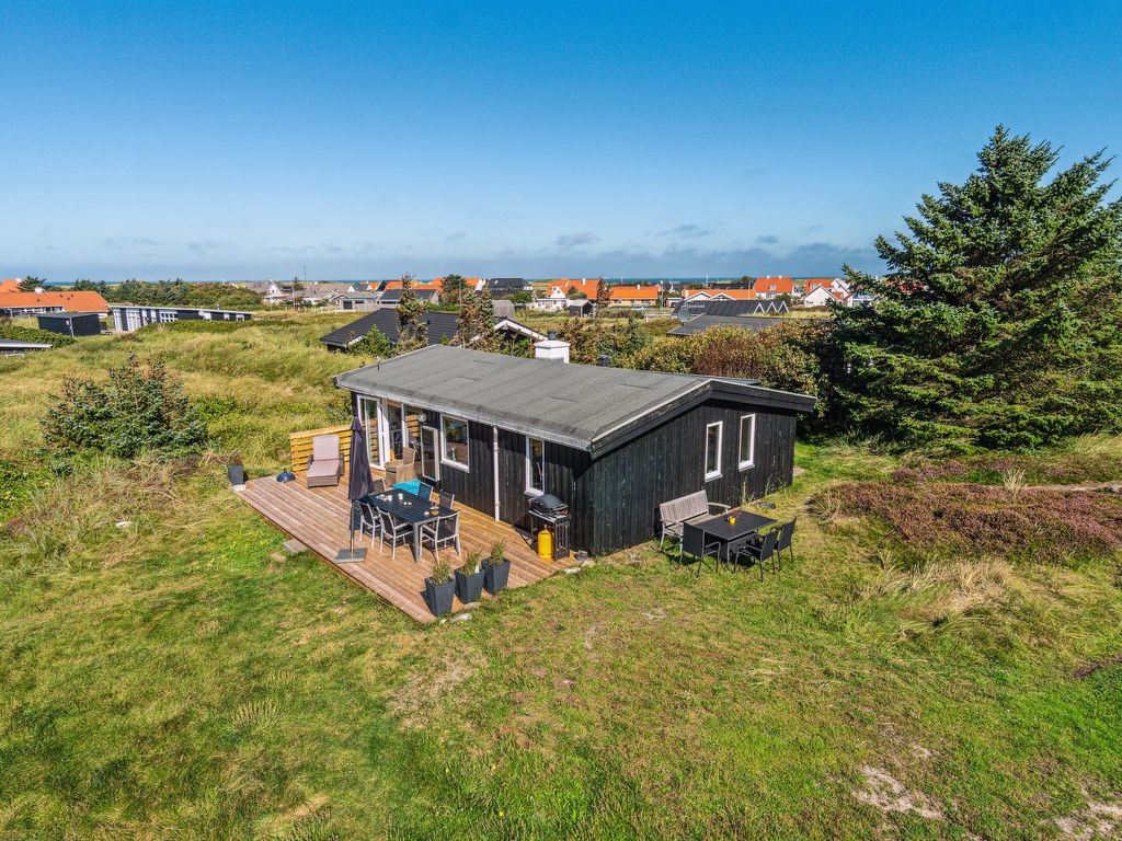 "Satu" - 500m from the sea cover