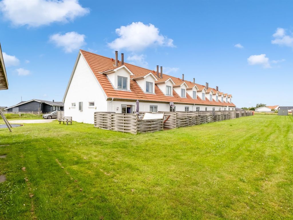 "Hansa" - 300m from the sea cover