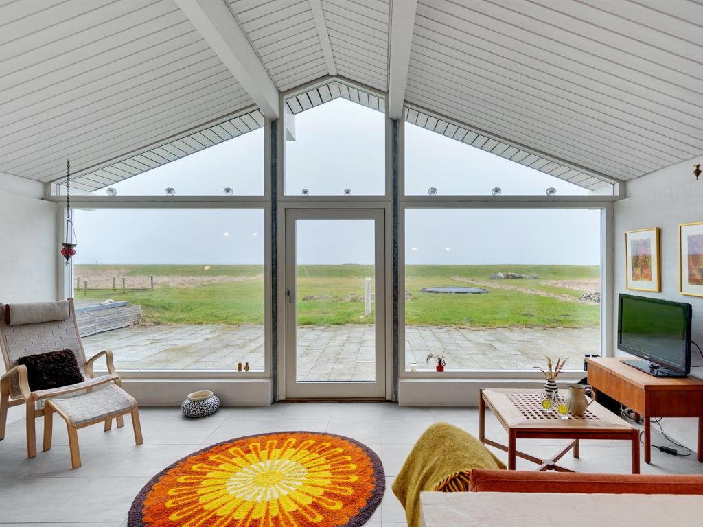 "Gundborg" - 100m from the sea cover