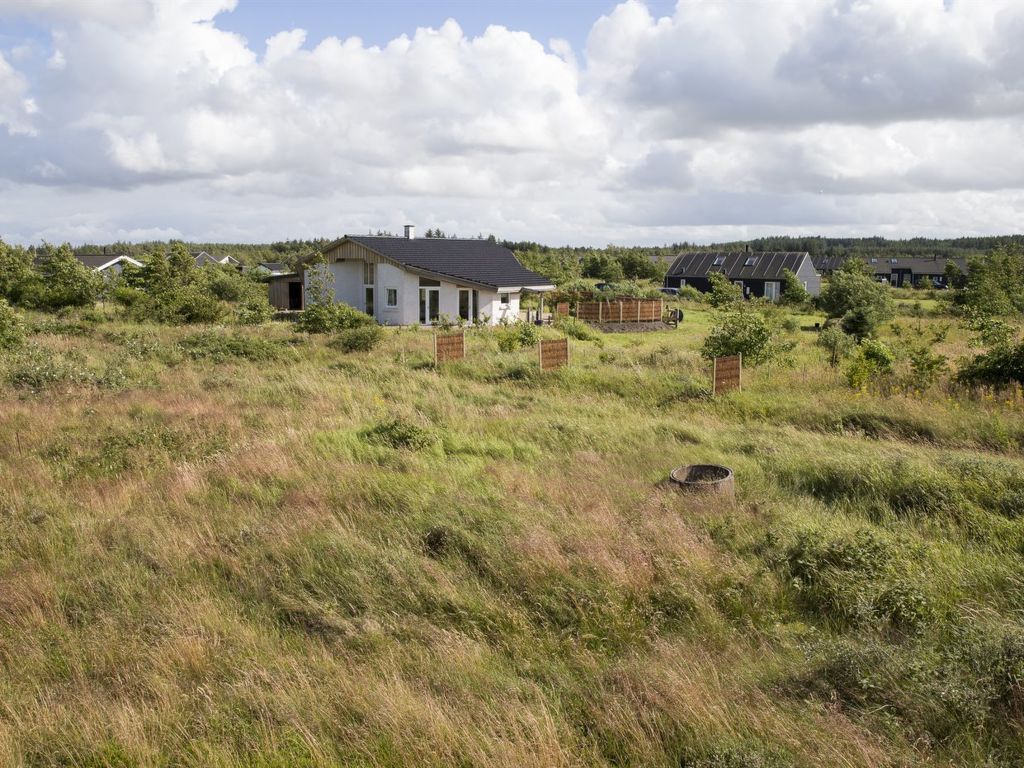 "Ullvi" - 3.8km from the sea cover