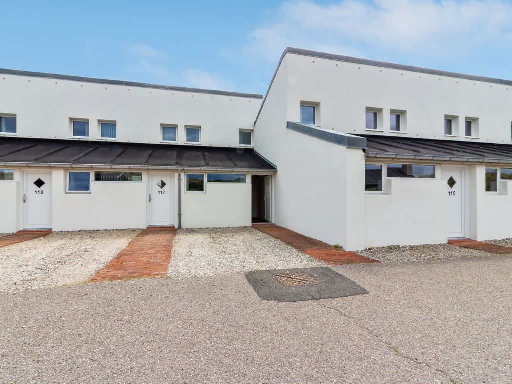 "Laris" - 150m from the sea cover