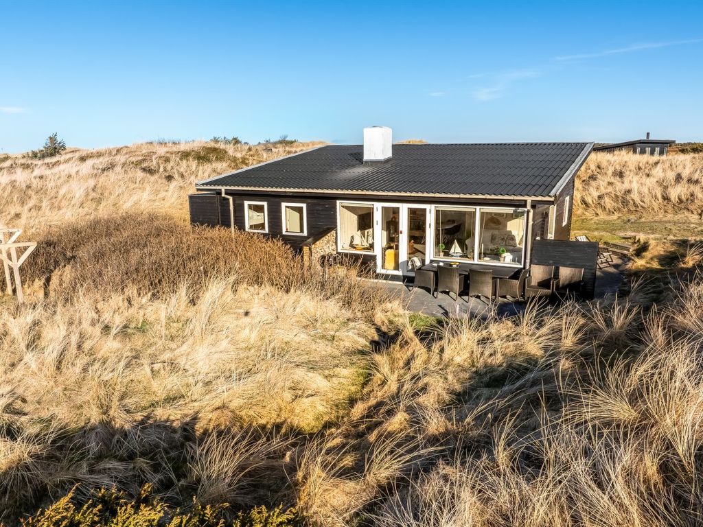 "Alrike" - 200m from the sea cover