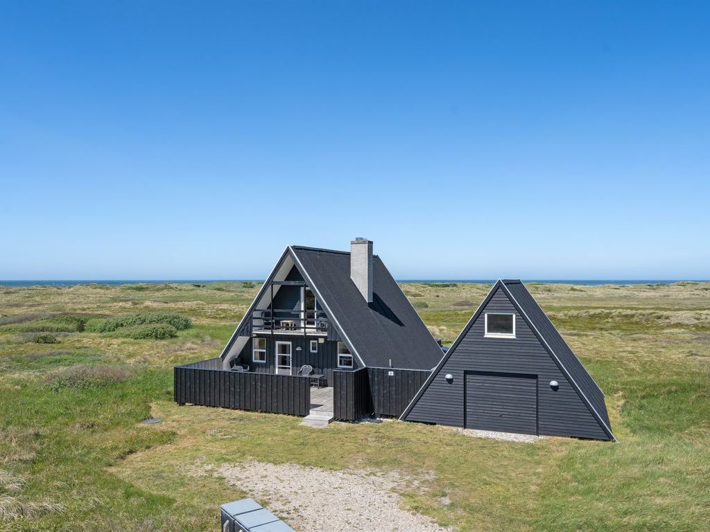"Viona" - 350m from the sea