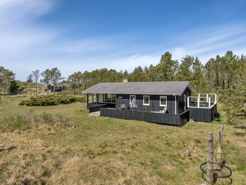 "Melisande" - 950m from the sea cover