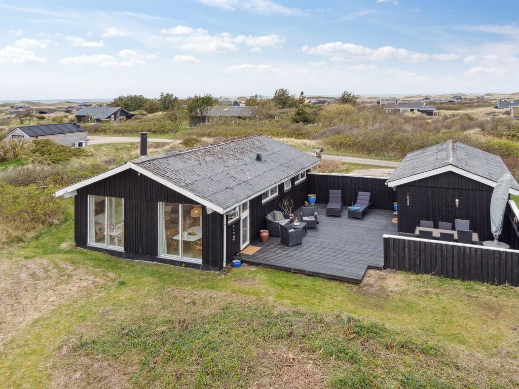 "Zina" - 600m from the sea cover