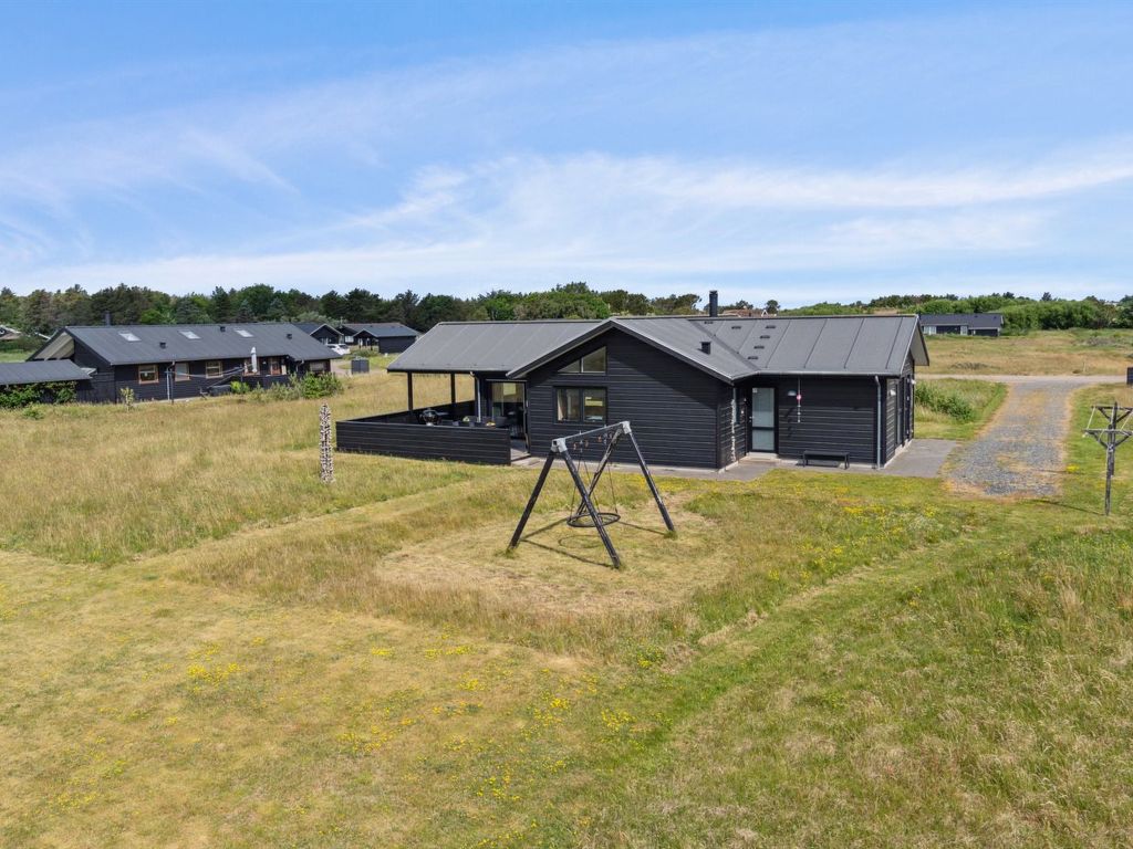 "Fader" - 950m from the sea cover