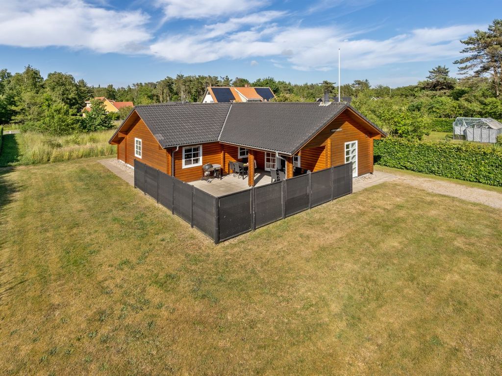 "Brigitta" - 1.5km from the sea