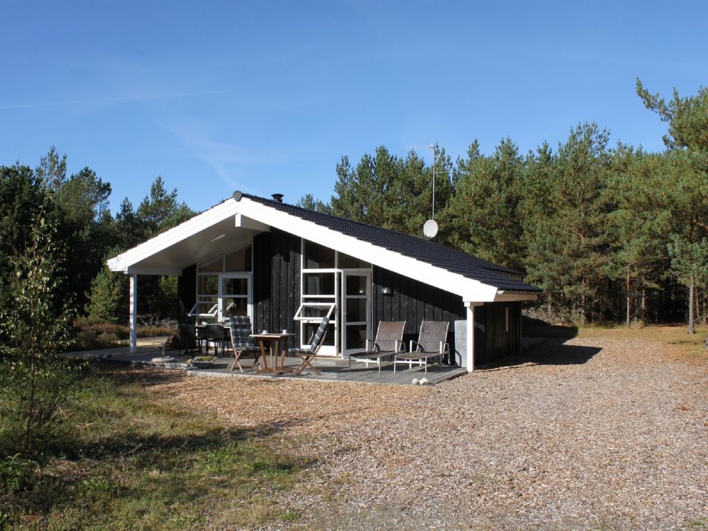 "Lieselotte" - 400m from the sea cover