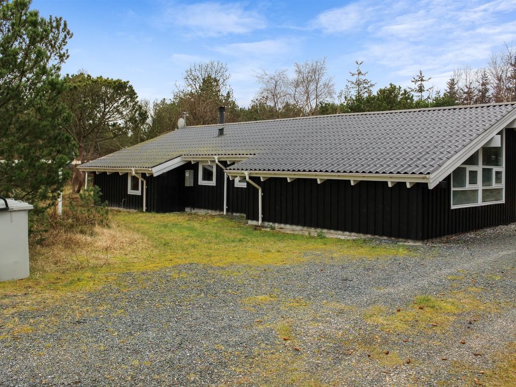 "Eldmar" - 500m from the sea cover