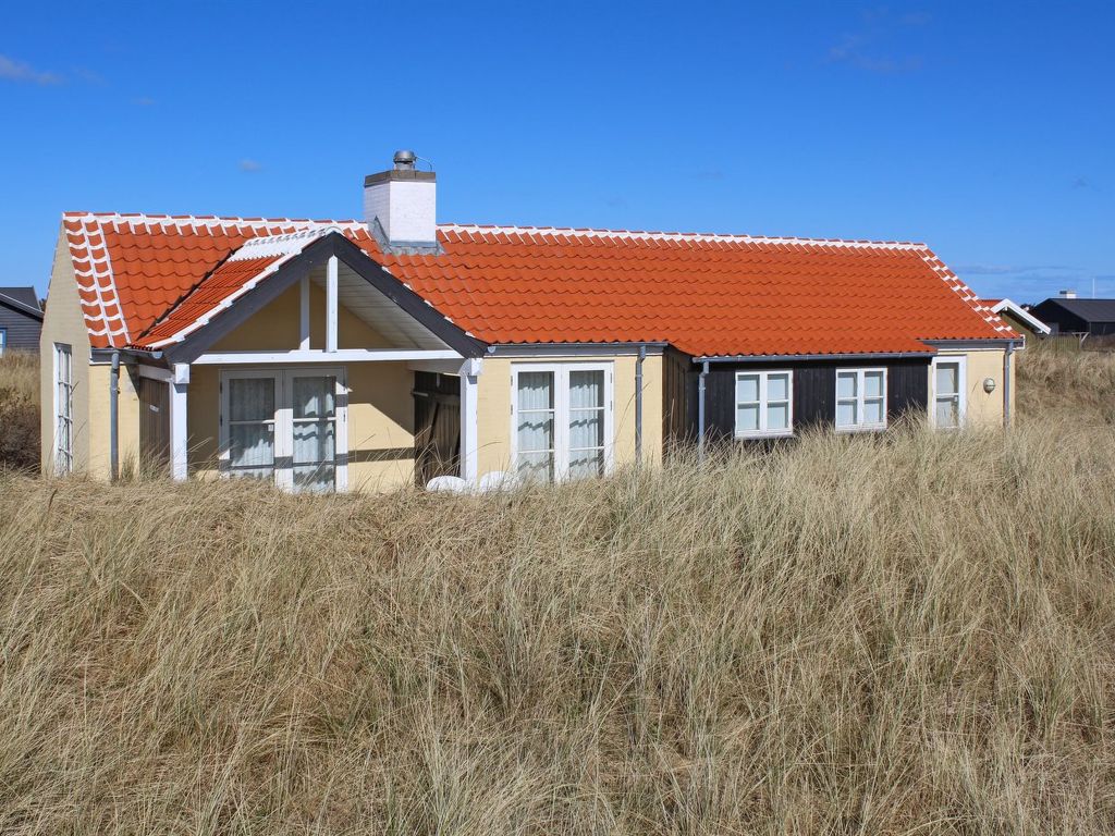 "Nille" - 100m from the sea cover