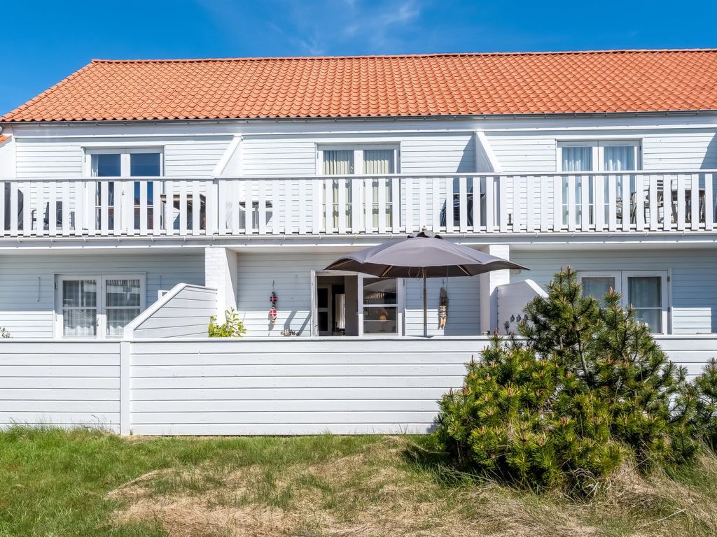 "Cilla" - 1km from the sea cover