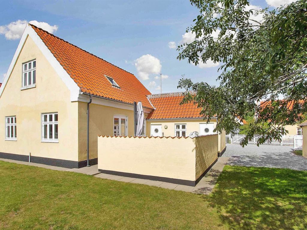 "Minte" - 450m from the sea cover